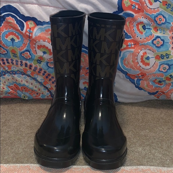Michael Kors Rainboots - Picture 2 of 4